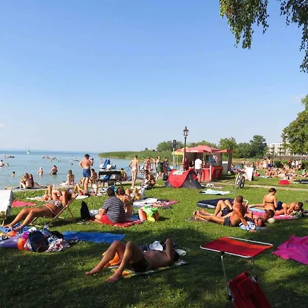 In Siofok/balaton 19703 Nyaraló Balatonszabadi Fürdőtelep