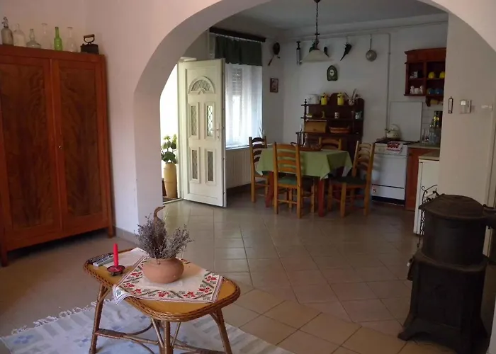 In - Balaton 19703 別荘